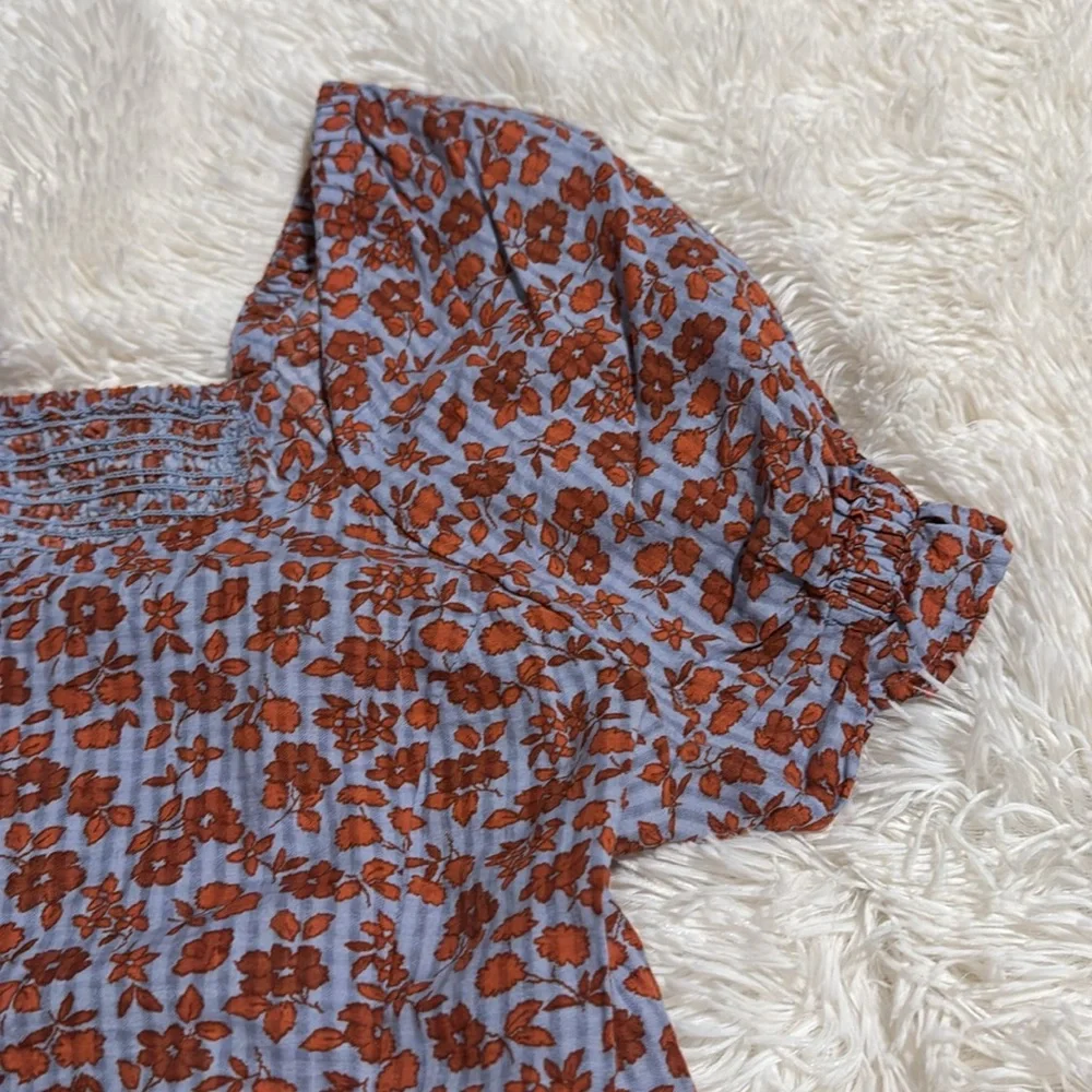 Madewell Button-Front Smocked-Back Top in Piccola Floral in Pale Dawn 10
